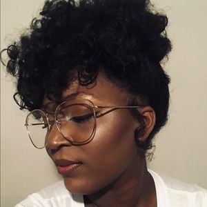 Meet your Posher, Aria